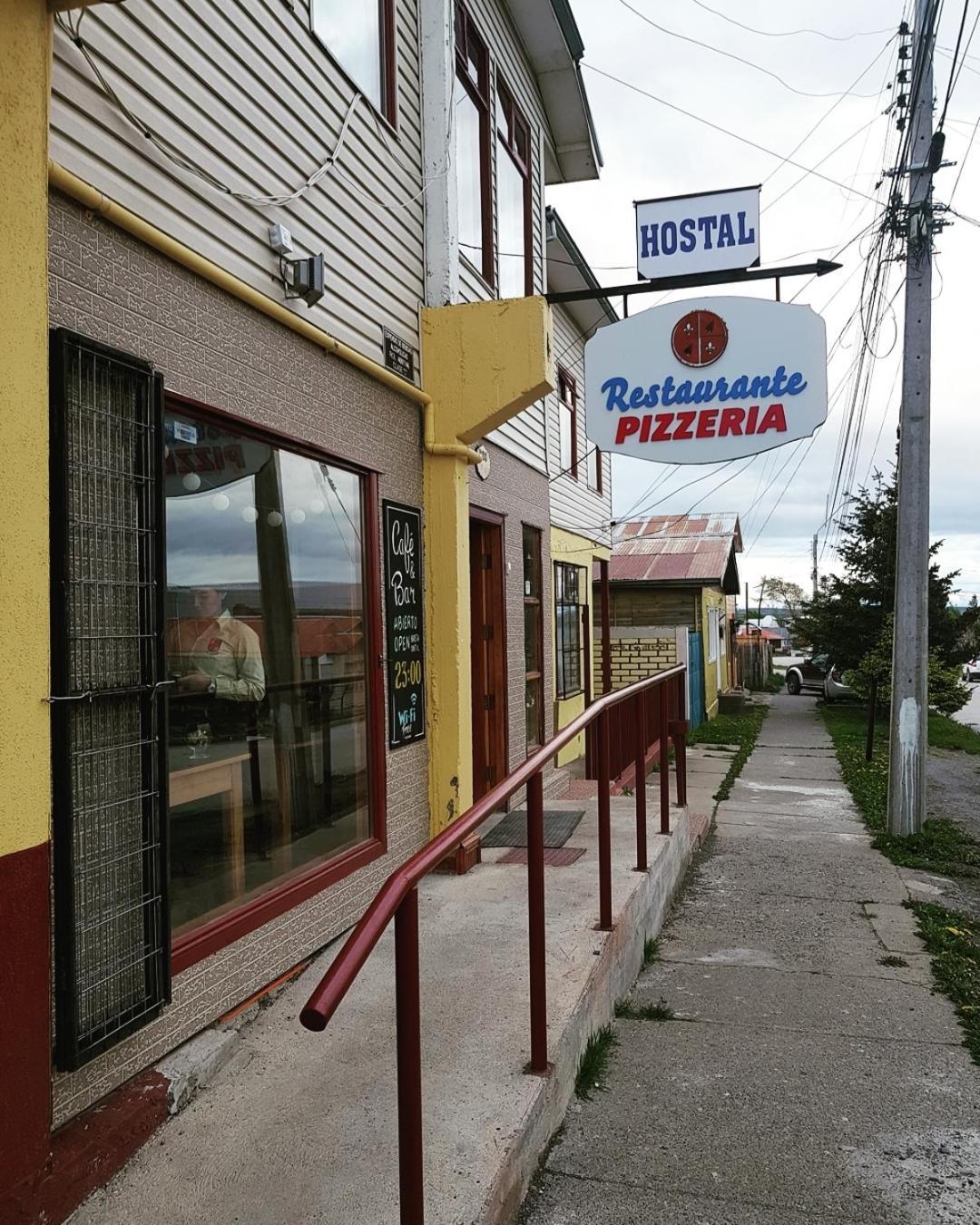 Hostal Alcazar Puerto Natales Bagian luar foto